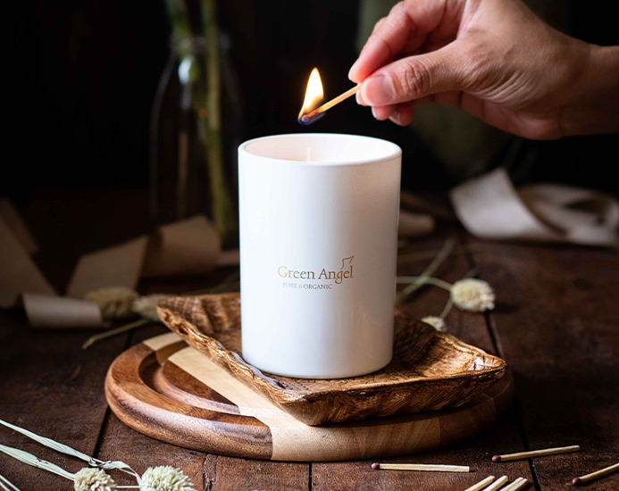 Green Angel White Linen Candle + FREE Reed Diffuser - Image 2